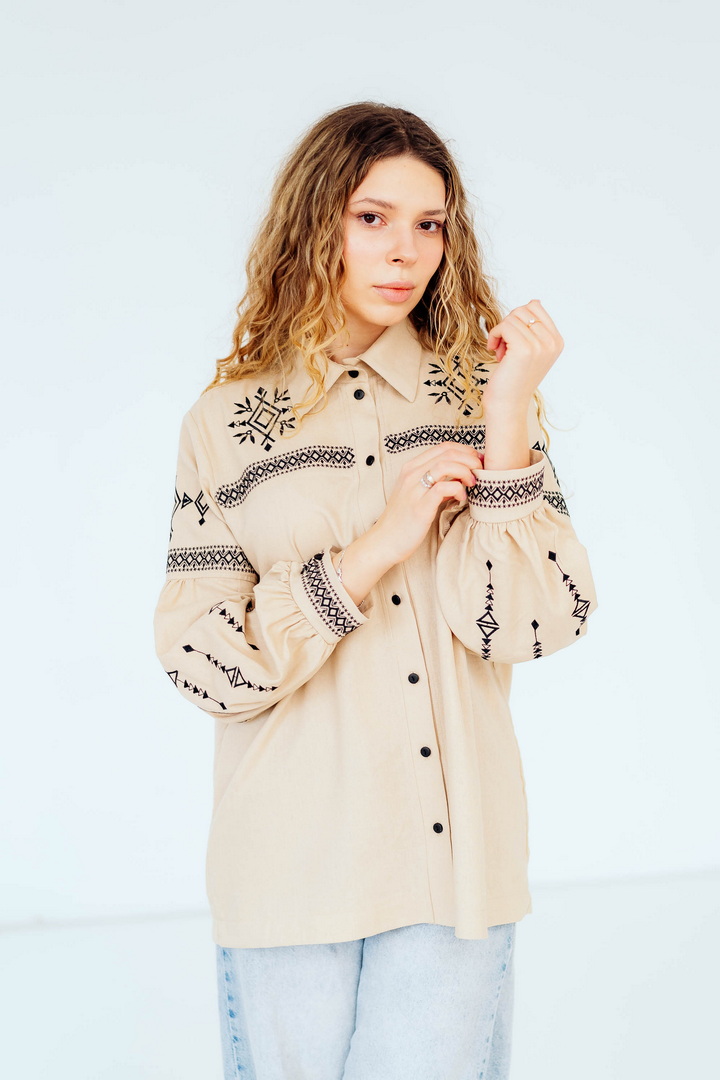 Вишиванка жіноча